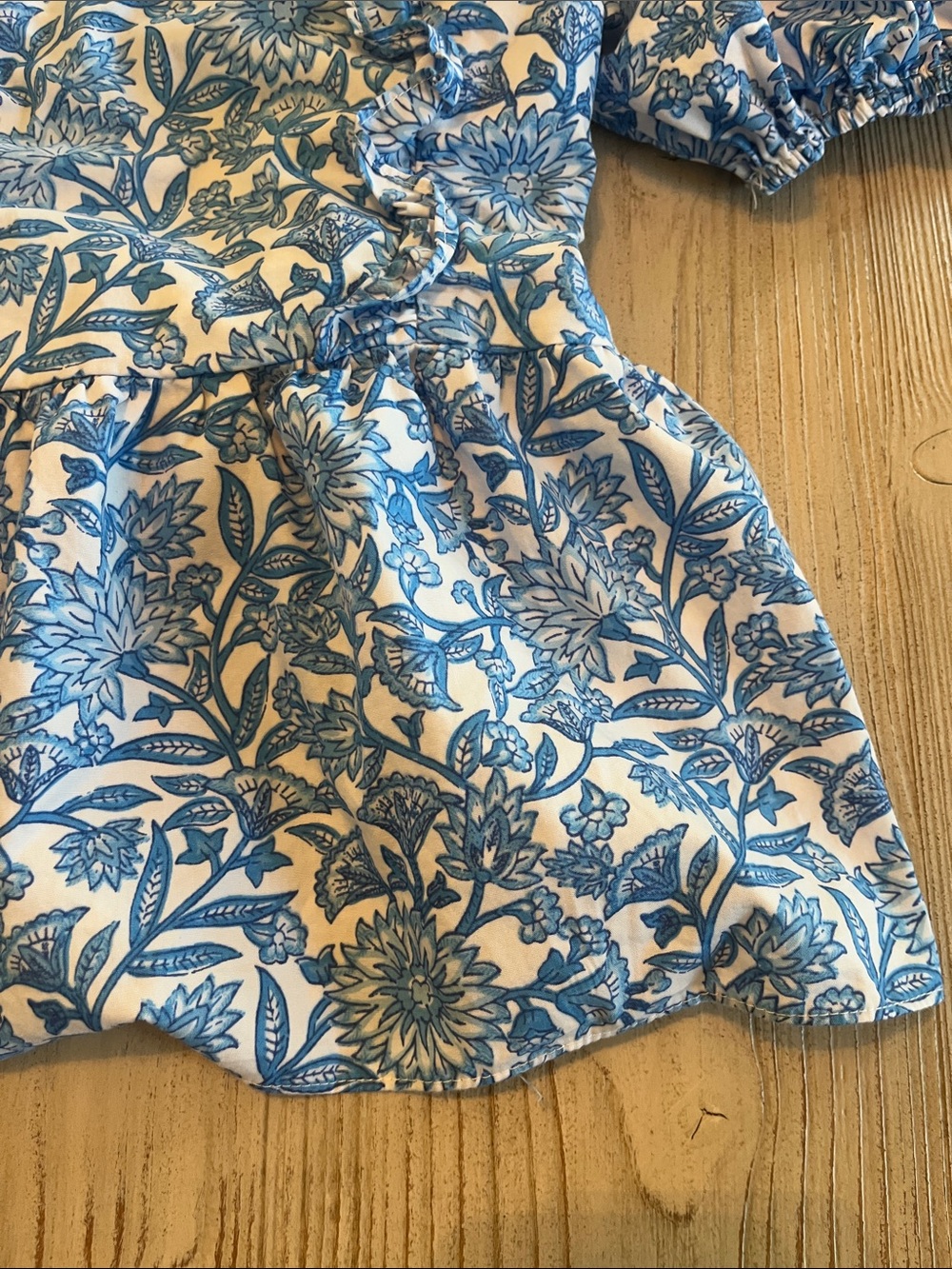 Cece Blue Floral Puff Sleeve Square Neck Women's Top blouse size medium - Picture 6 of 11